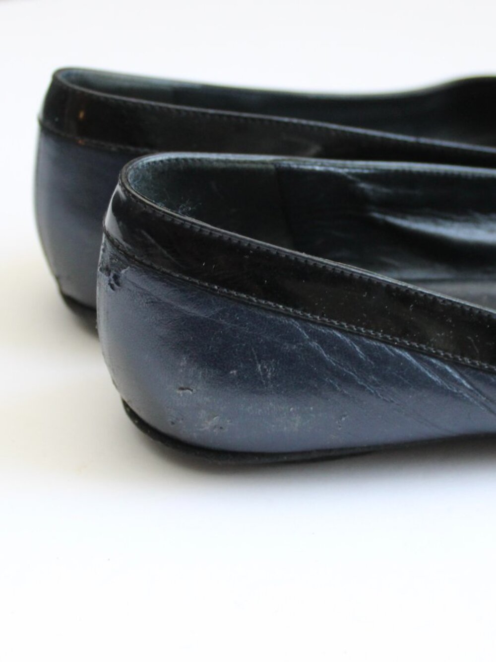 CHANEL Leather Logo Black Navy Blue Ballerina Cap Toe Flats Size 35.5 / 5 US - Picture 10 of 13